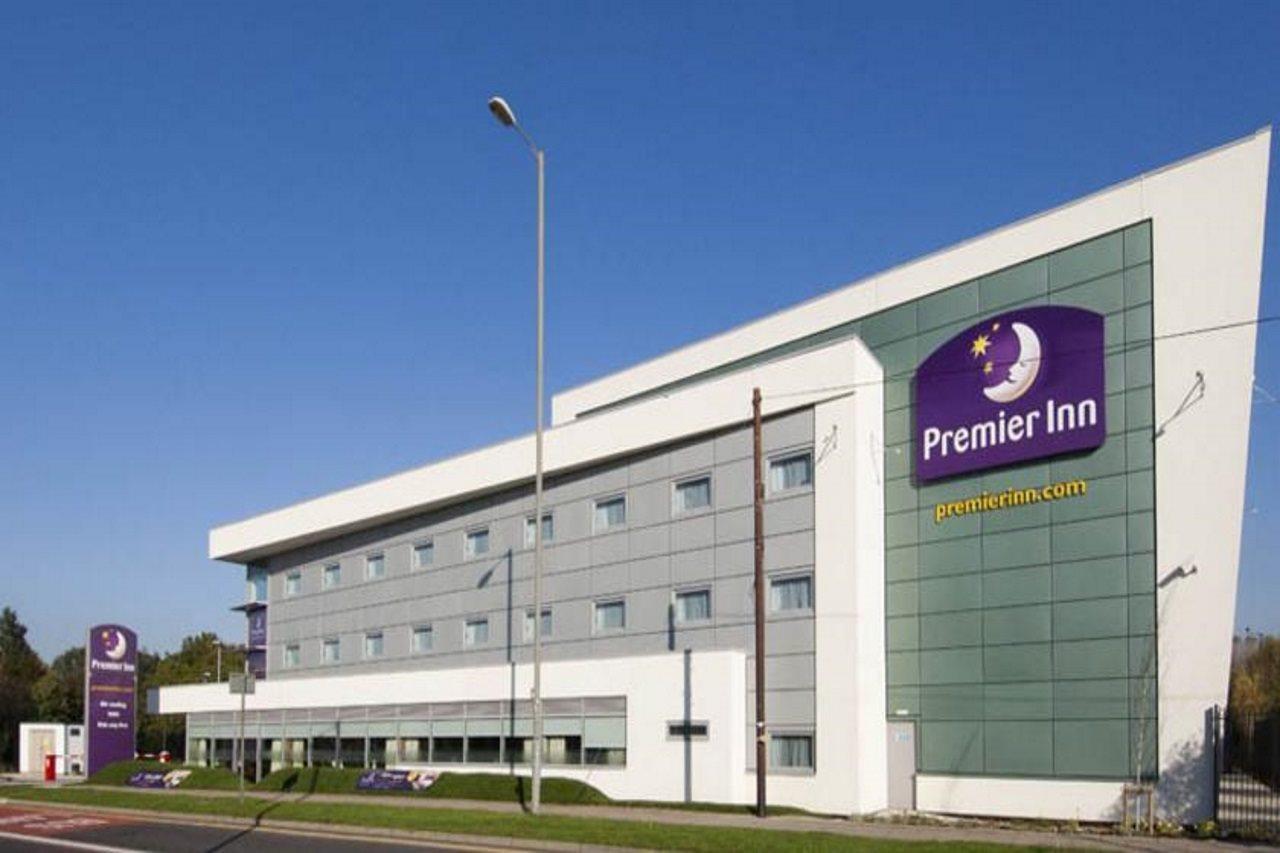 Premier Inn Liverpool John Lennon Airport 斯皮克 外观 照片