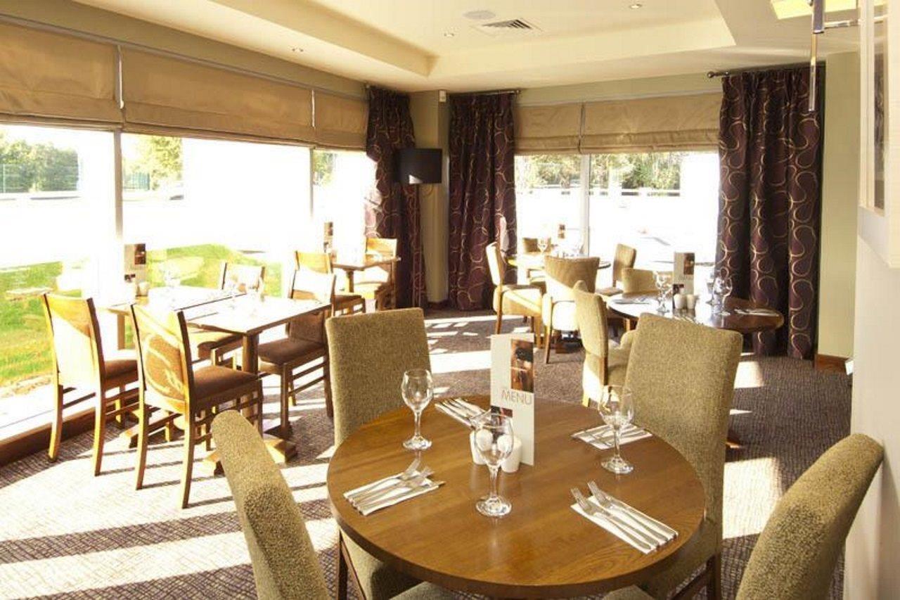 Premier Inn Liverpool John Lennon Airport 斯皮克 外观 照片