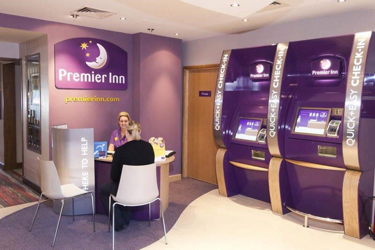 Premier Inn Liverpool John Lennon Airport 斯皮克 外观 照片