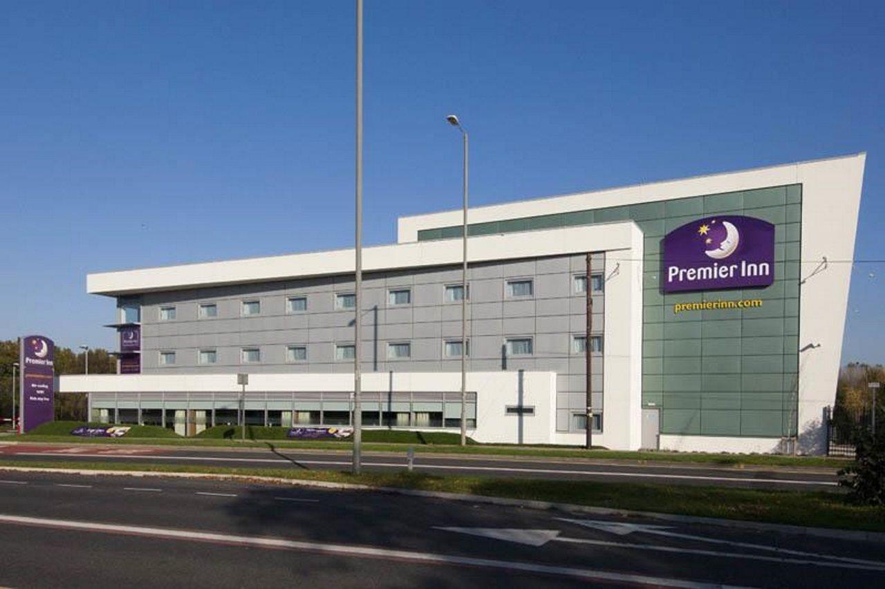 Premier Inn Liverpool John Lennon Airport 斯皮克 外观 照片
