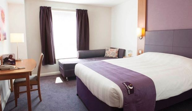 Premier Inn Liverpool John Lennon Airport 斯皮克 外观 照片